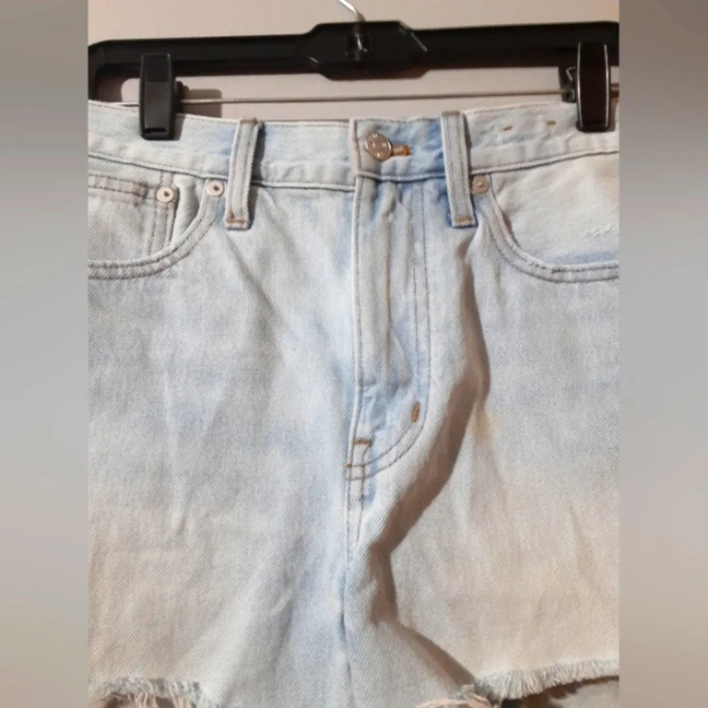 Madewell Women's Denim Distressed Shorts Cut Off Light Raw Hem Wash Size 26